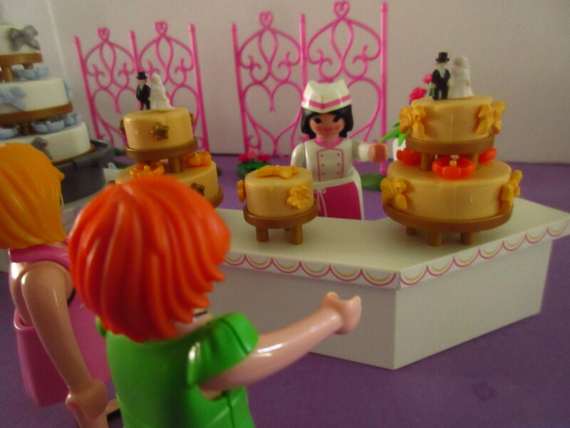 It's spring time for the Playmobil people in our house...