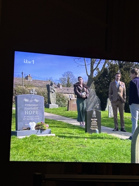 Emmerdale (ITV1 pace) ** NO SPOILERS ** Where 'as tha bin since I saw thee? "Was anchored in a lake by a bad hat"