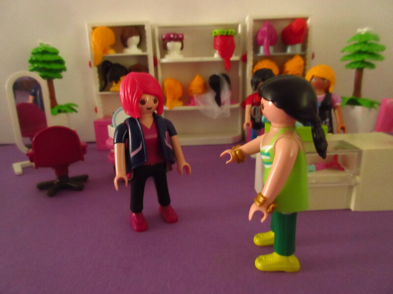 It's spring time for the Playmobil people in our house...