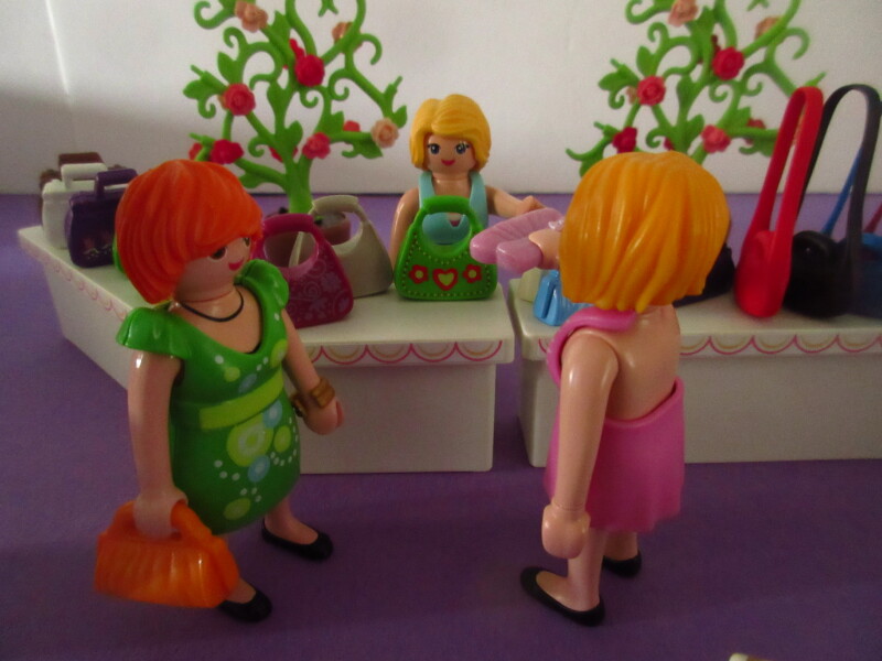 It's spring time for the Playmobil people in our house...