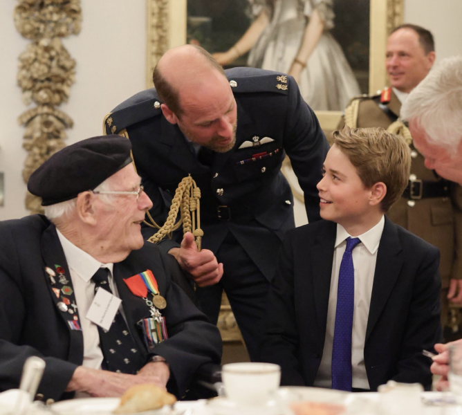 VE Day Parade & Flypast