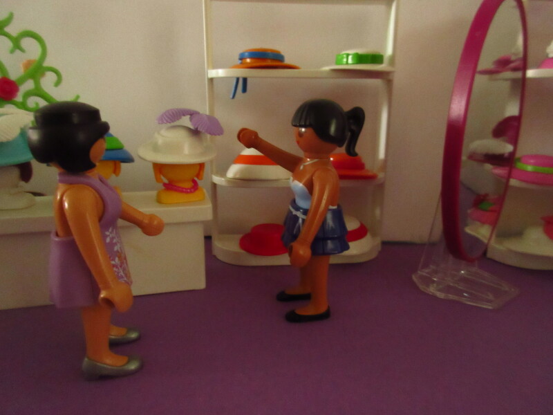 It's spring time for the Playmobil people in our house...