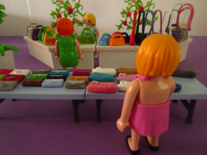 It's spring time for the Playmobil people in our house...