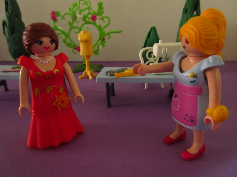 It's spring time for the Playmobil people in our house...