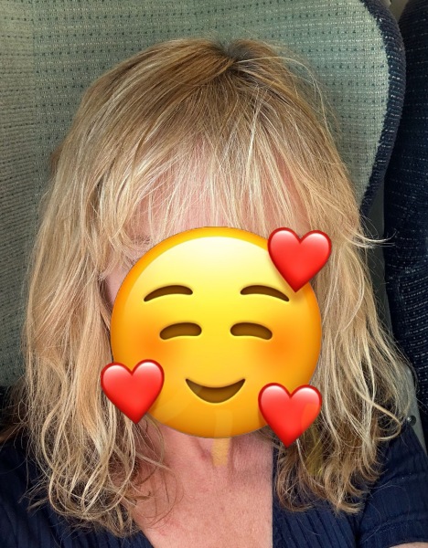 Does any of you have fine, straight hair, the type of hair that doesn’t really do much other than just drape there?
