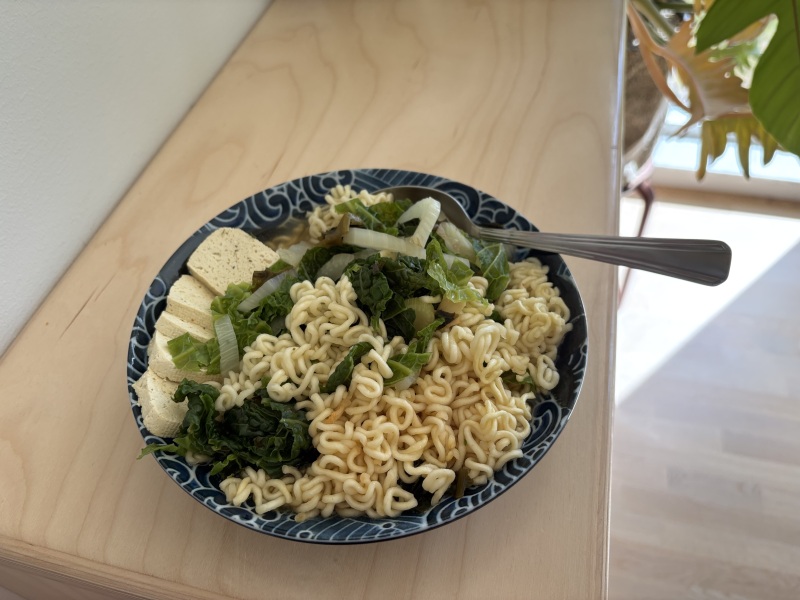 What we ate today in a calorie deficit - whole food  edition (and how do we feel?)