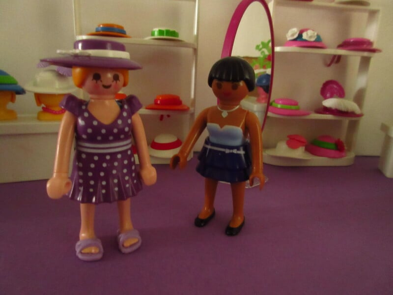 It's spring time for the Playmobil people in our house...
