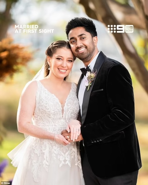 MAFSAUS Thread 12 - the Reunion: Paul’s tears, regrets, the biggest fumble on MAFS tv. Red carpets, biceps and Jacqui’s batshittery. For another year it’s all come to an end, but not before driving us all round the bend.