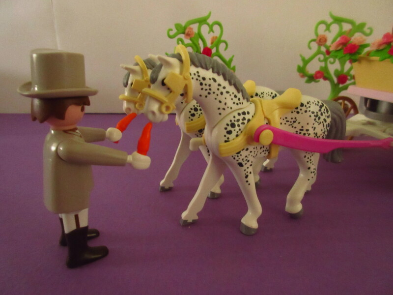 It's spring time for the Playmobil people in our house...