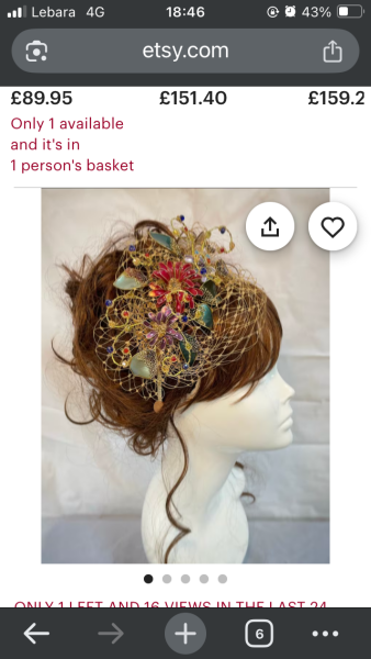 Does this dress go with this fascinator?