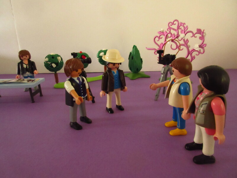 It's spring time for the Playmobil people in our house...