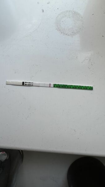 Are my eyes playing tricks or is this a line?!