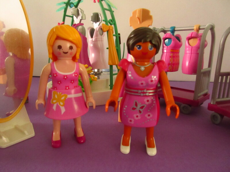 It's spring time for the Playmobil people in our house...