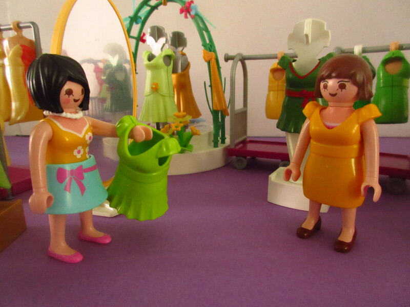 It's spring time for the Playmobil people in our house...