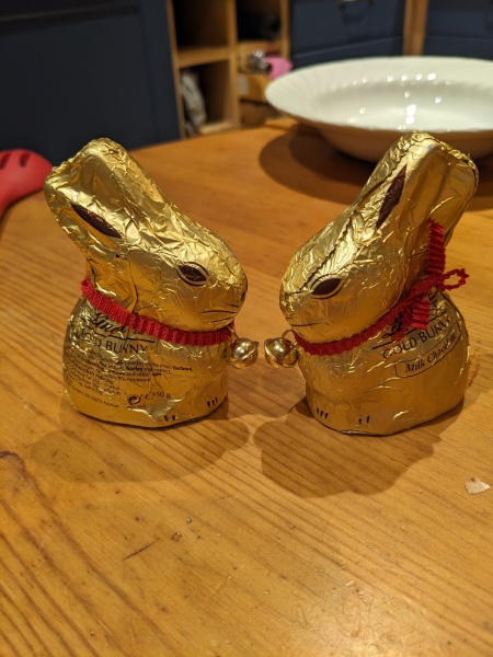 Come and tell us your dull and unexciting news 33: Calmly through the day