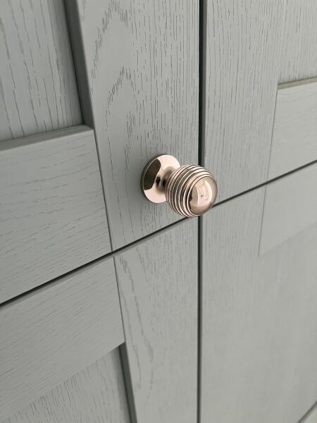 Howdens kitchen in Pebble Grey