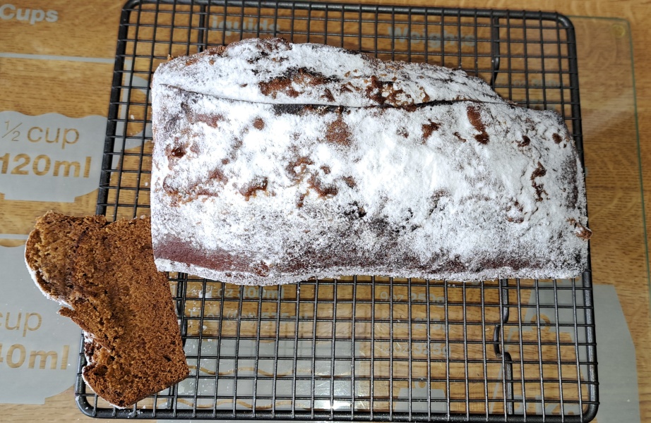 The Bluestocking Women's Pub, where brains can exist in a single state