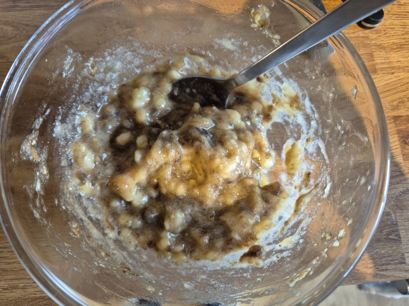 Mashed bananas for banana bread - left in fridge too long?