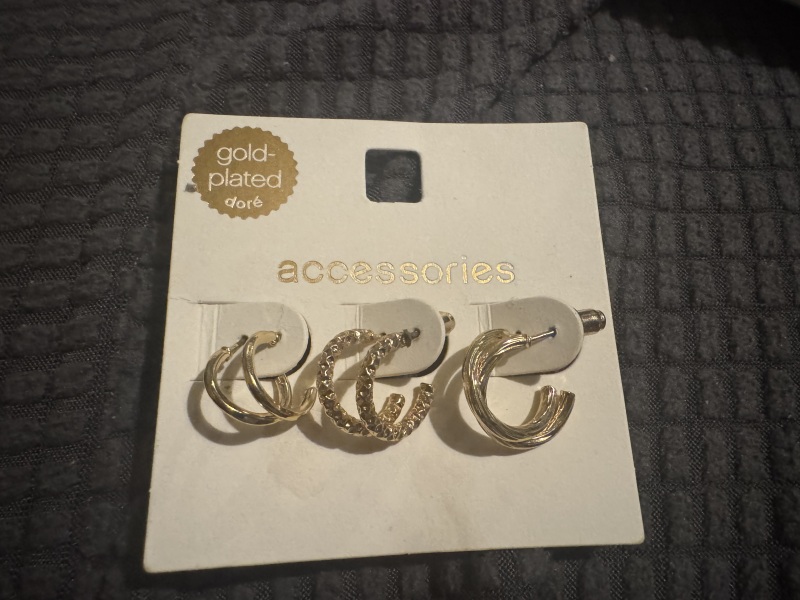 Does anyone recognise these earrings??