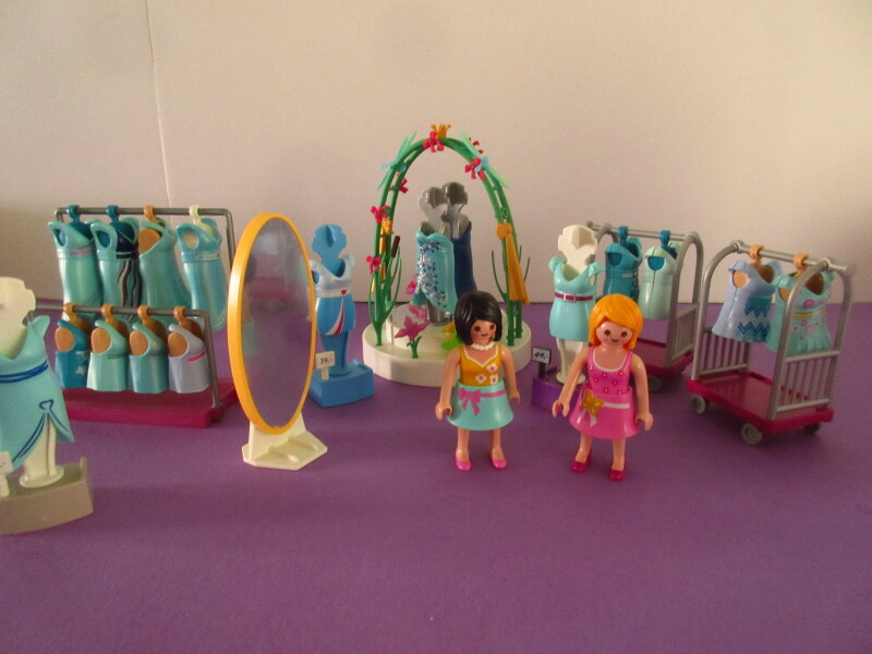 It's spring time for the Playmobil people in our house...