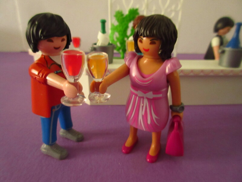It's spring time for the Playmobil people in our house...
