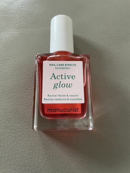 Nail strengthener that looks like nail polish