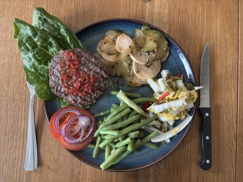 What we ate today in a calorie deficit - whole food  edition (and how do we feel?)