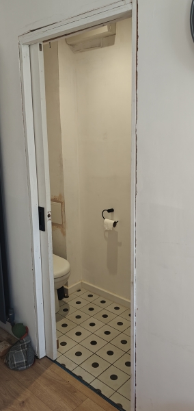 Larger lootility or small loo and small utility?