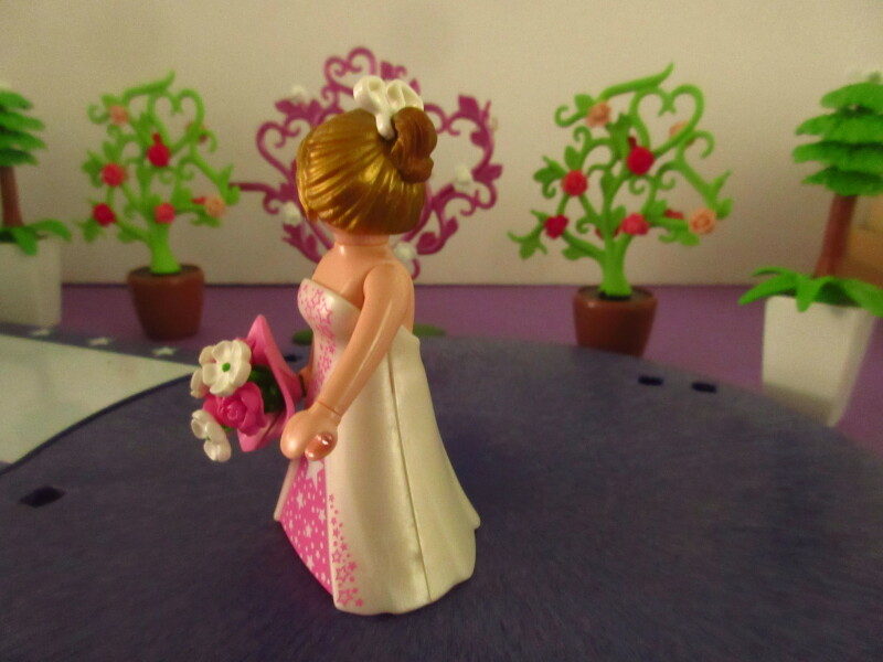 It's spring time for the Playmobil people in our house...