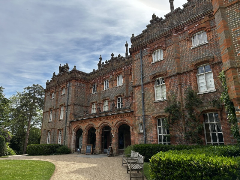 Come and tell us your dull and unexciting news 33: Calmly through the day