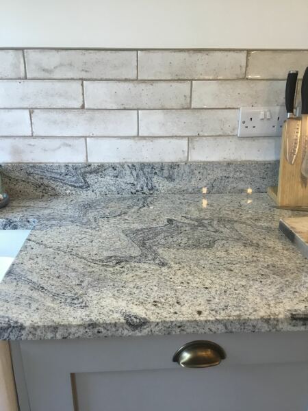 Howdens kitchen in Pebble Grey