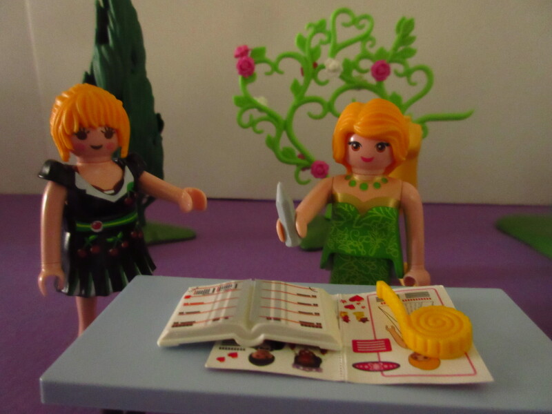 It's spring time for the Playmobil people in our house...