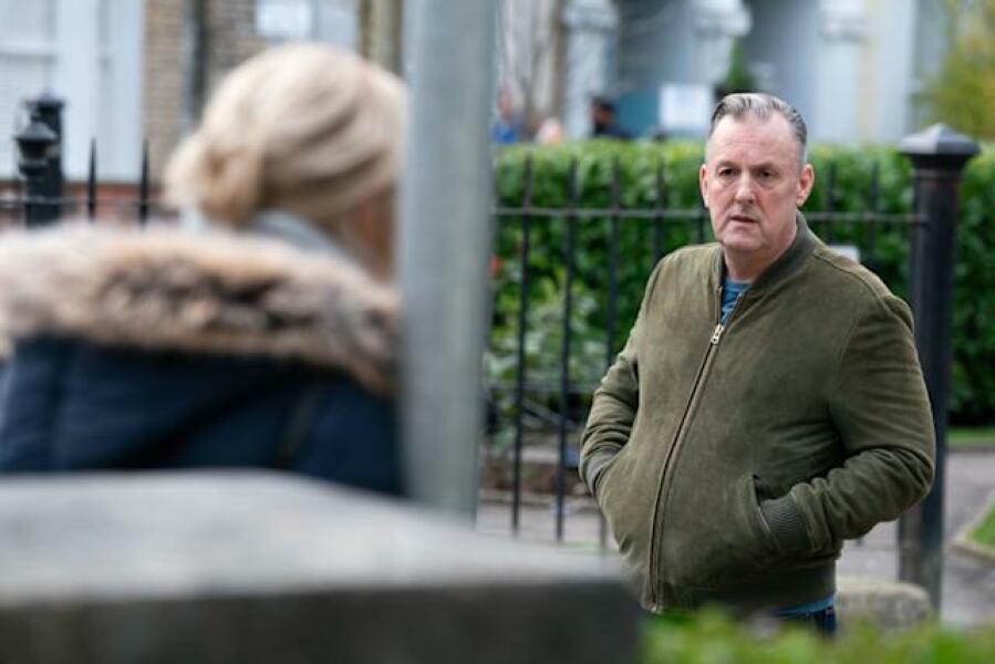 How has Harvey ended up hopping around the square and now shacked up with Kathy looking like that?