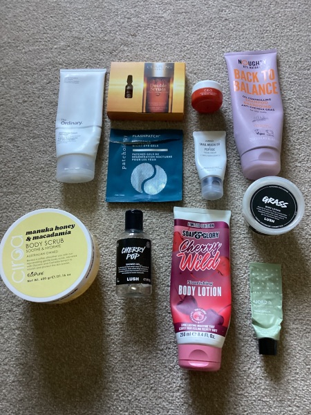 Tempted by beauty treats? Addicted to buying beauty products? Is your collection bursting with favourites? Join fellow beauty lovers in this supportive group!