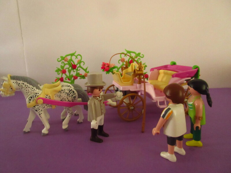 It's spring time for the Playmobil people in our house...