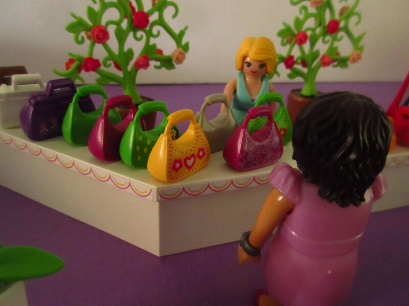 It's spring time for the Playmobil people in our house...