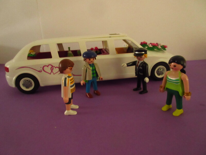 It's spring time for the Playmobil people in our house...
