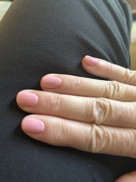 To be disappointed with this gel manicure?