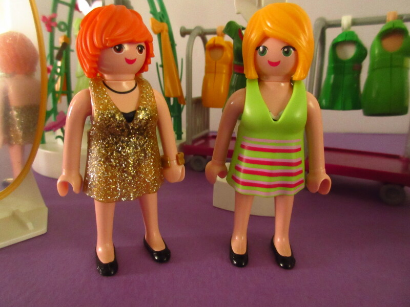 It's spring time for the Playmobil people in our house...