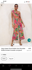 1 dress, 2 themes