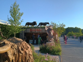 The Bluestocking Women’s Pub - The Return of Salad and the Lion