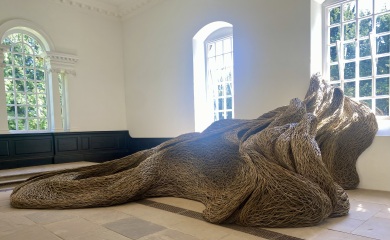 The Bluestocking Women's Pub, where brains can exist in a single state