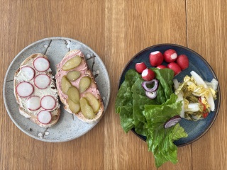 What we ate today in a calorie deficit - whole food  edition (and how do we feel?)