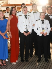 Royal Style: a day starts well if it starts with Mary of Teck.