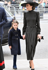 Royal Style: a day starts well if it starts with Mary of Teck.