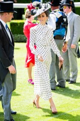 Royal Style: a day starts well if it starts with Mary of Teck.