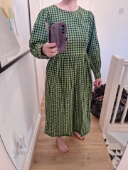My clothes are aging me - please help?
