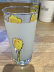 Can anyone help source these vintage drinking glasses please?