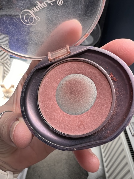 Help colour matching a blusher!