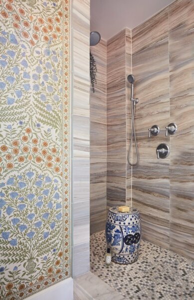 Can anyone tell me the pattern for this wallpaper?